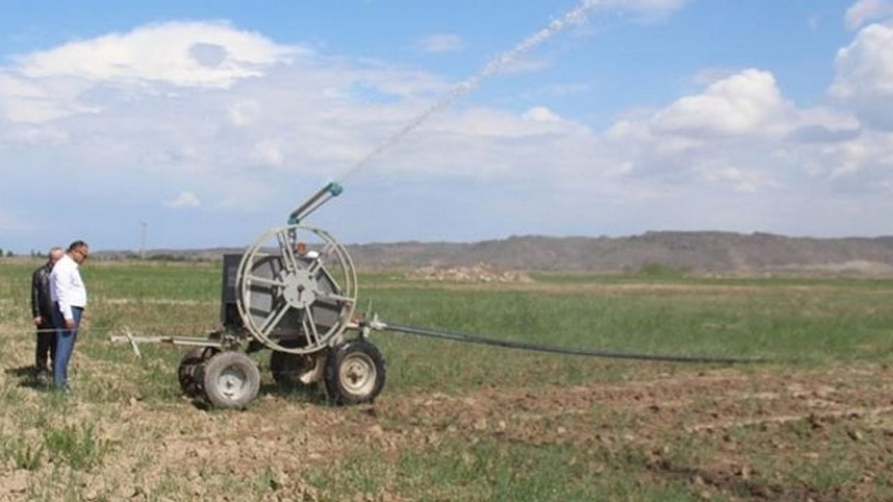 UŞAK'TA 20 BİN 378 DEKAR TARIM ARAZİSİ SULANDI
