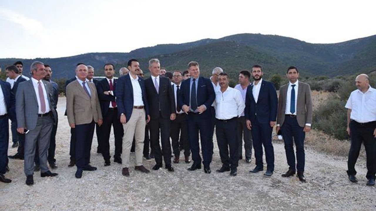 TÜRKİYE’NİN EN MODERN MOBİLYA SEKTÖR KÜMELENMESİ SANAYİ ALANI EGE’DE KURULUYOR