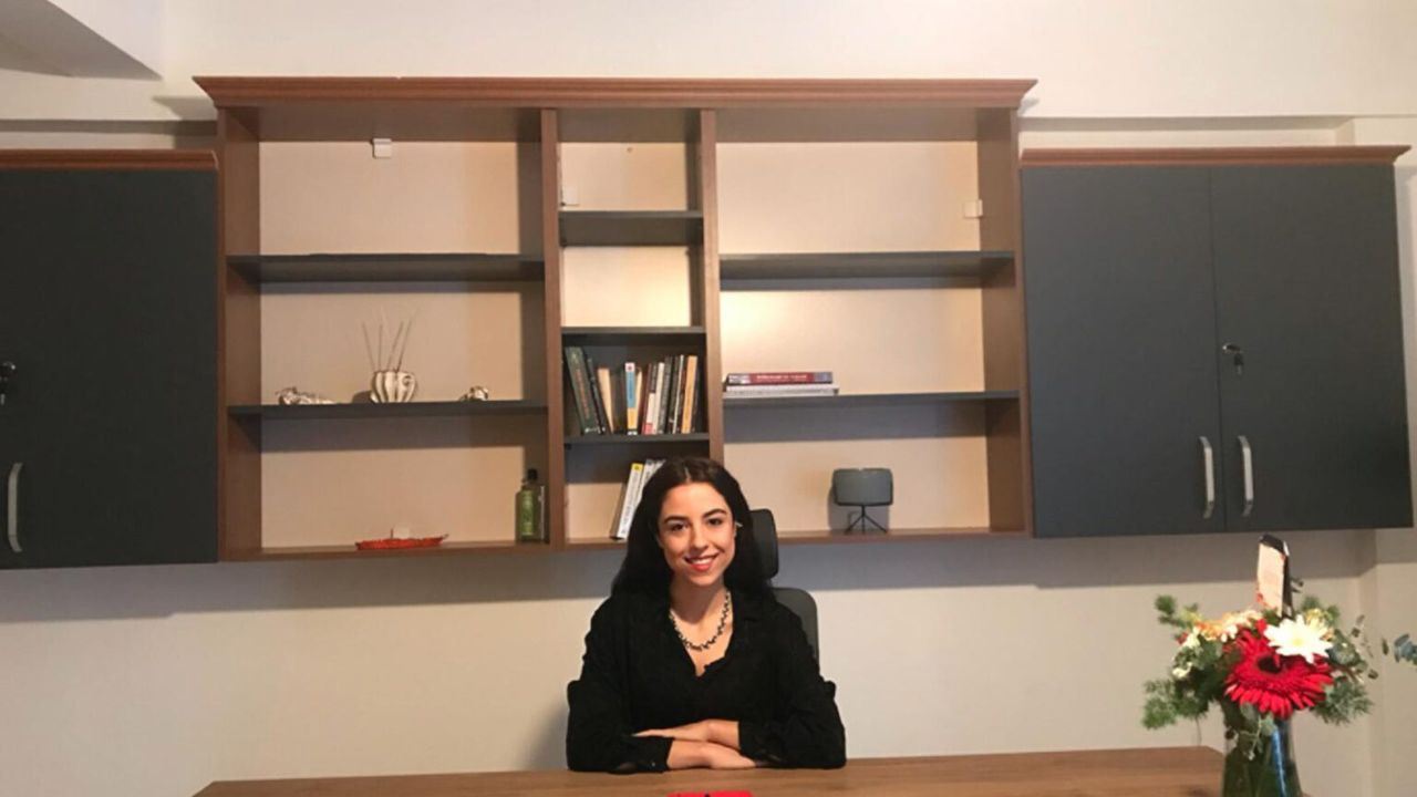 PSİKOLOG İREM AYYILDIZ:” TAKINTI BOZUKLUĞU SON YILLARIN YENİ PİSİKOLJİK RAHATSIZLIĞI OLARAK ÖN PLANA ÇIKTI”