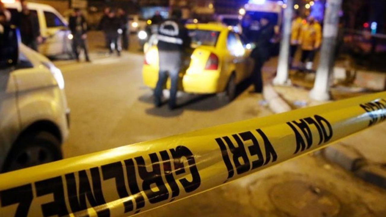 UŞAK'TA ÇIKAN SİLAHLI KAVGADA 3 KİŞİ YARALANDI