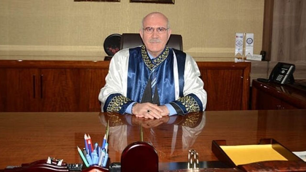 REKTÖR SAVAŞ KADİR GECESİNİ KUTLADI