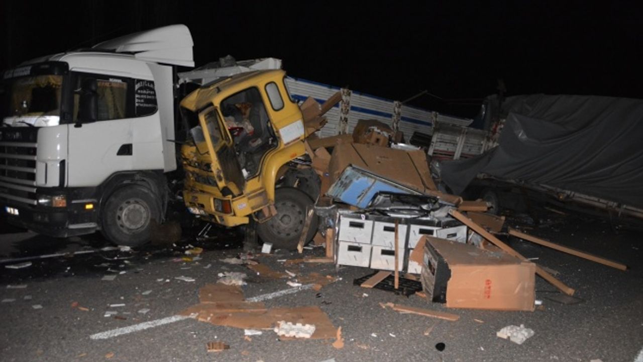 BANAZ’DA TRAFİK KAZASI: 2 YARALI