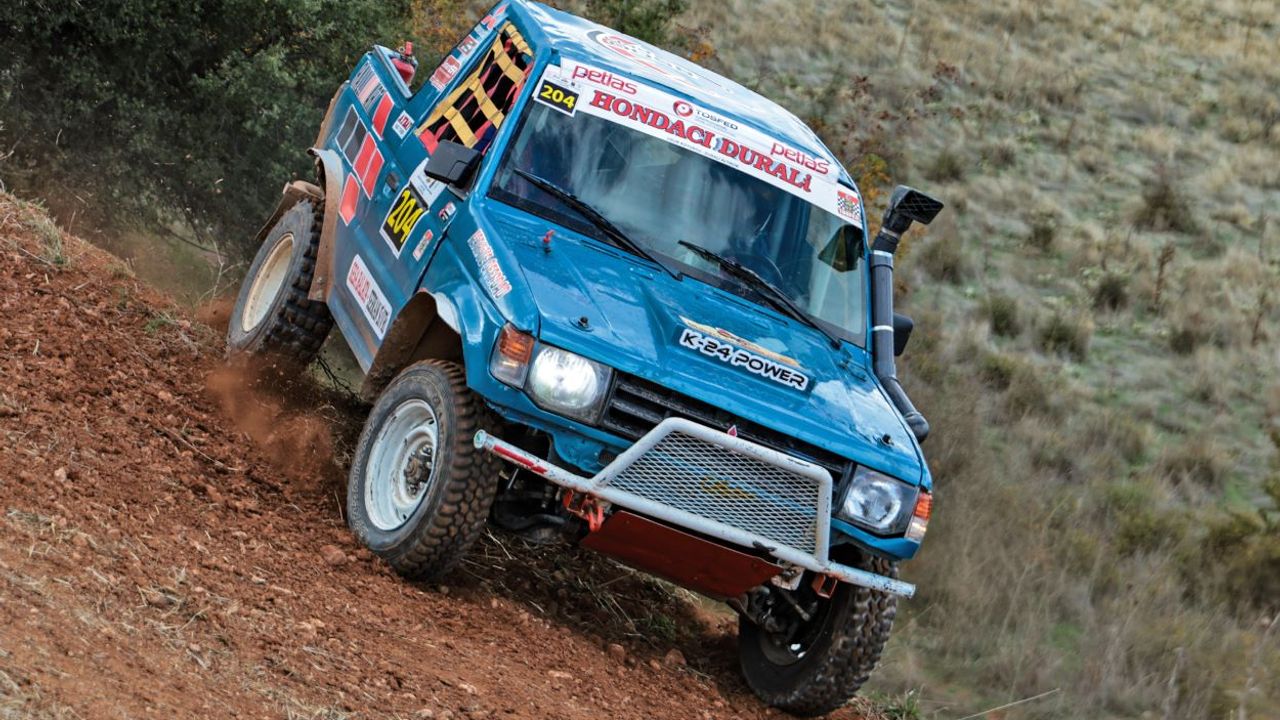 Denizli’de Offroad Şampiyonasında Zafer Akyüz ve Gül’ün