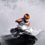 İznik Gölü’nde Adrenalin Dolu Hafta Sonu: Sujeti ve MotoSurf Yarışları Başlıyor