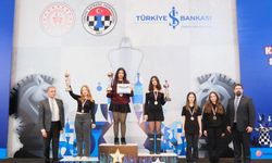 2755 Satranç Sporcusu Şampiyonluk İçin Hamle Yaptı