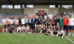 U16 İstanbul Liselerarası Kadın Futbol Kupası Sahibini Buldu