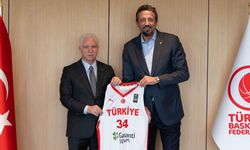 İstanbul Valisi Davut Gül'den, TBF Başkanı Türkoğlu’na Ziyaret