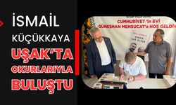İsmail Küçükkaya Uşak’ta Okurlarıyla Buluştu