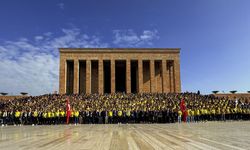 3.500 ÜNİFEB’li Anıtkabir’de Atatürk’ü Andı