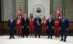 Cumhurbaşkanı Erdoğan, Şampiyon Sporcuları Kabul Etti