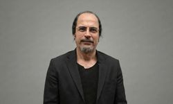 Sosyal Medyada Mutluluk Yarışı Gençleri Sessizce Yıpratıyor