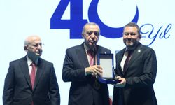 Erdoğan’dan İzmirli İş İnsanı Nazım Torbaoğlu’na Plaket