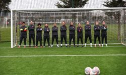 Riva’da Genç Kız Kalecilere Özel Kamp