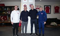 Howard Webb Riva’da: Hakemlikte Yeni Dönem