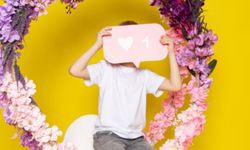 Sosyal Medya Benlik Saygımızı Sessizce Aşındırıyor