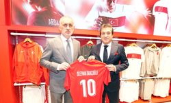 Riva’da Milli Takım Mağazası Açıldı!