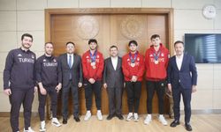 Eskrimde Tarihi Başarı: Milli Takımdan Anlamlı Ziyaret
