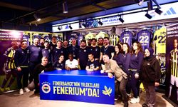 Fenerbahçe’de İmza Gününe Büyük İlgi