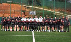 Kadın Milliler İsviçre Maçları İçin Sahaya İndi