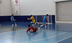 Üniversiteler Sahada 98 Takım Futsalda Yarışıyor