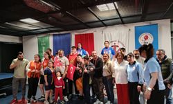 Adana’da Özel Sporcular Masa Tenisi Heyecanı