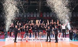 Efeler Ligi’nde Şampiyon Ziraat Bankkart! Kupa ve Ödüller Sahiplerini Buldu