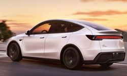 Tesla’dan Dikkat Çeken Hamle, Otopilot Sessizce Kaldırıldı