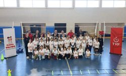 Fabrika Voleybol Artvin Arhavi’de Kapılarını Açtı, Çocuklar Voleybolla Buluştu
