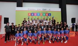 Türkiye'nin En İyileri Belli Oldu! Midi Voleybol Şampiyonası Eskişehir'de Tamamlandı