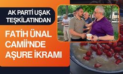 AK Parti Uşak, Fatih Ünal Camii'nde Aşure İkramı