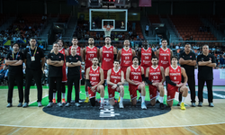 12 Dev Adam, Grup Liderliğini Garantiledi