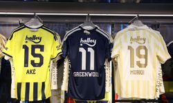 Fenerbahçe'de Yeni Transferlerin Formaları Satışa Çıktı