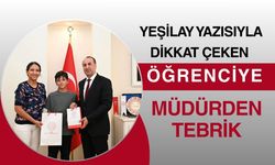 Yeşilay Yazısıyla Dikkat Çeken Öğrenciye Müdürden Tebrik