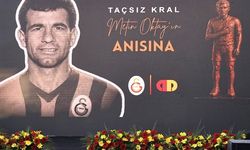 Dursun Özbek’ten Transfer Mesajı: “İki Alkış İçin Galatasaray’ın Geleceğini Tehlikeye Atmayacağım”