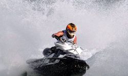İznik Gölü’nde Adrenalin Dolu Hafta Sonu: Sujeti ve MotoSurf Yarışları Başlıyor