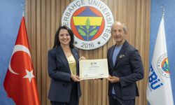 Fenerbahçe Efsanesi 69 Yaşında Üniversiteden Mezun Oldu! 508 Maçlık Kaptan Diplomayı Aldı