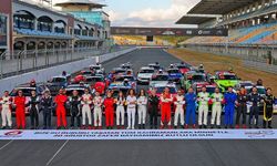 İstanbul Park'ta Zafer Kupası Heyecanı: 12 Bin Seyirci Yarışları Takip Etti
