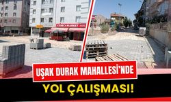 Uşak Durak Mahallesi’nde Yol Çalışması! Muhtardan Ekiplere Kavun İkramı