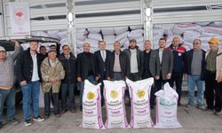 Afyonkarahisar'da 200 Çiftçiye Yüzde 50 Hibeli Buğday Tohumu Dağıtıldı