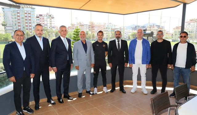 Hacıosmanoğlu ve Otyakmaz, Çavuşoğlu'na Taziye Ziyaretinde Bulundu
