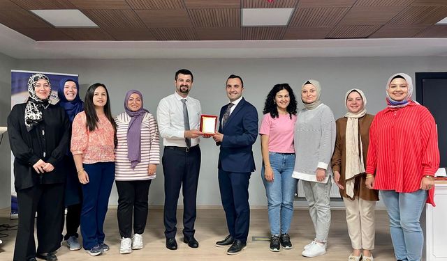 Dr. Şenbabaoğlu’ndan Çocuklara Yönelik Şiddet ve Saldırganlıkla Mücadele Semineri