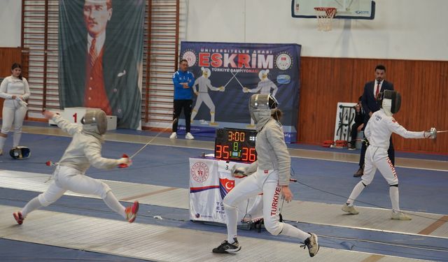 ODTÜ'de Şampiyon Kılıçlar Çekildi