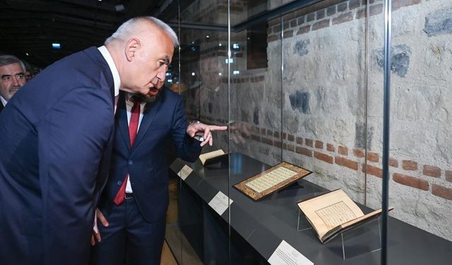 YAZMA ESERLERLE HAC GÜZERGÂHINA YOLCULUK