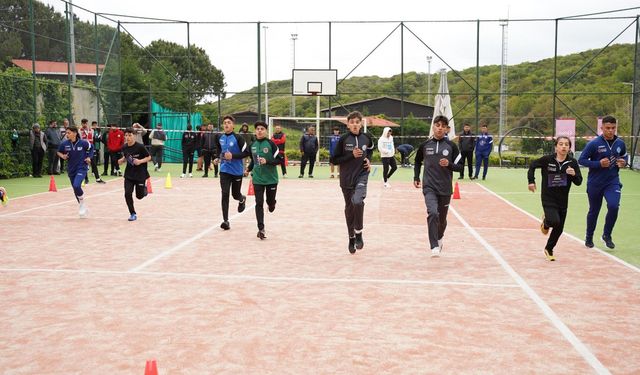 İMAM HATİPLİ SPORCULAR YARIŞIP DERECE ALDI