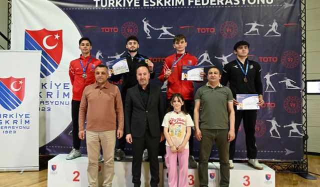 Kastamonu Yıldızlar U17 - Gençler - Büyükler Kılıç Açık Turnuvası Sona Erdi