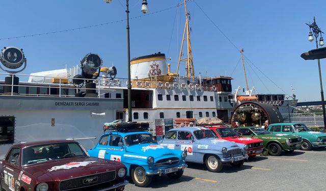 Klasik otomobillerle Prag’dan Osaka’ya 16.000 kilometre