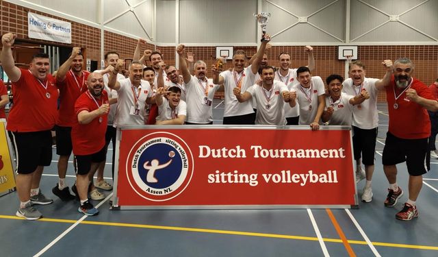Oturarak Voleybol Milli Takımının Gümüş Zaferi