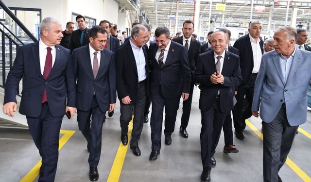 OSBÜK Başkanı Kütükcü, Cumhurbaşkanı Yardımcısı Yılmaz’dan Destek İstedi