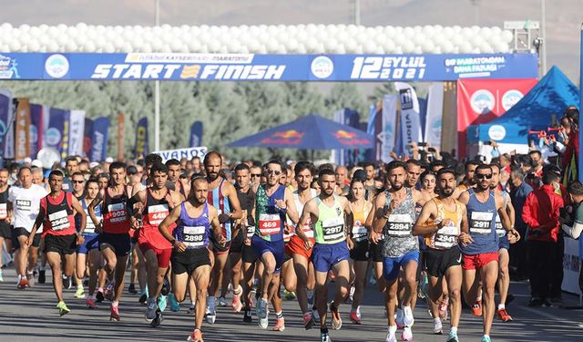 Soğanlı Vadisi Temalı Kayseri Yarı Maratonu Koşuldu
