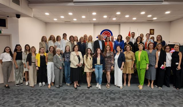 Kadınlar İş Dünyasında Eşitlik İçin Güçlerini Birleştirdi
